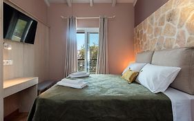 Nikas Guest House